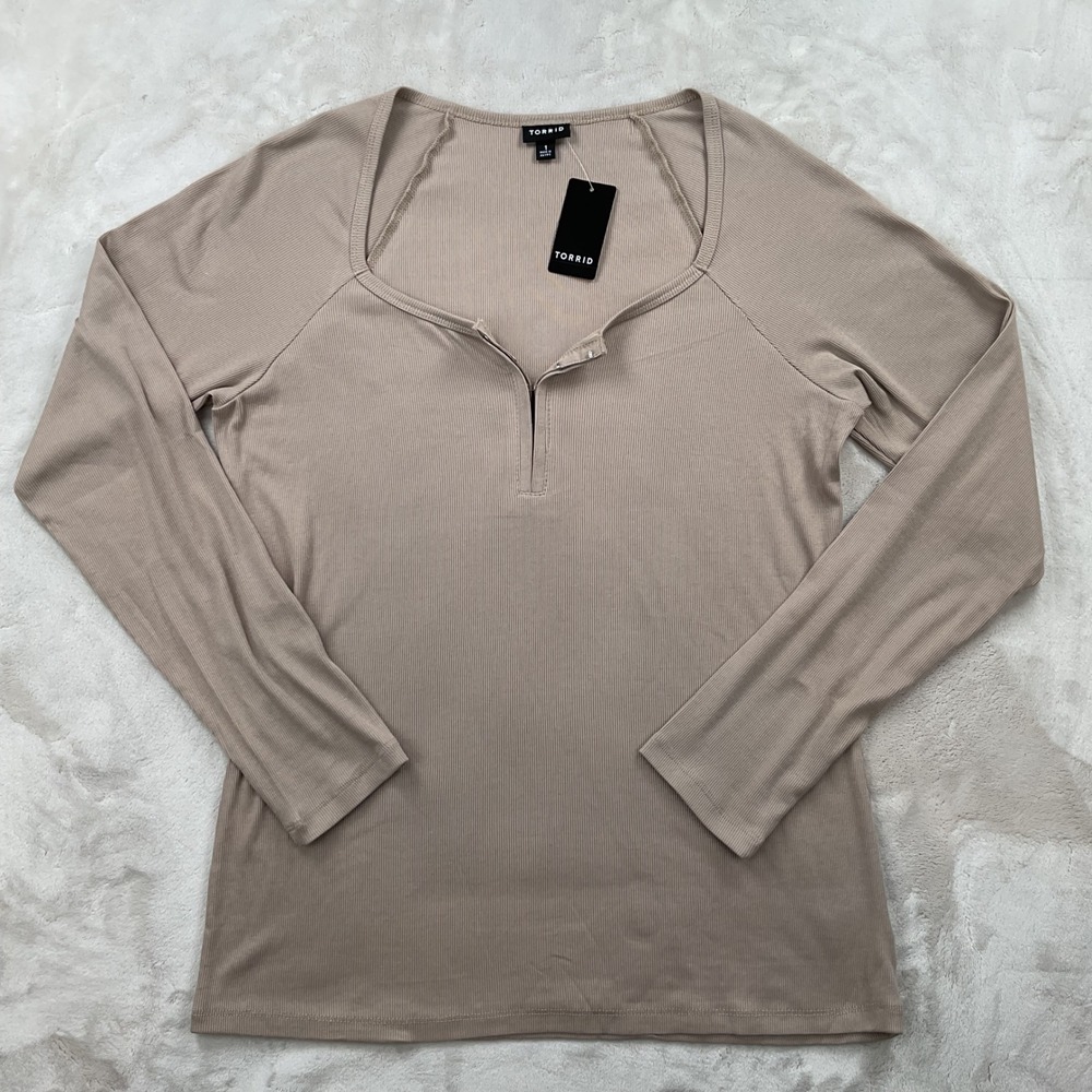 Torrid Women 1X 14-16 Tuffet Beige Ribbed Hook and Eye Long Sleeve Top